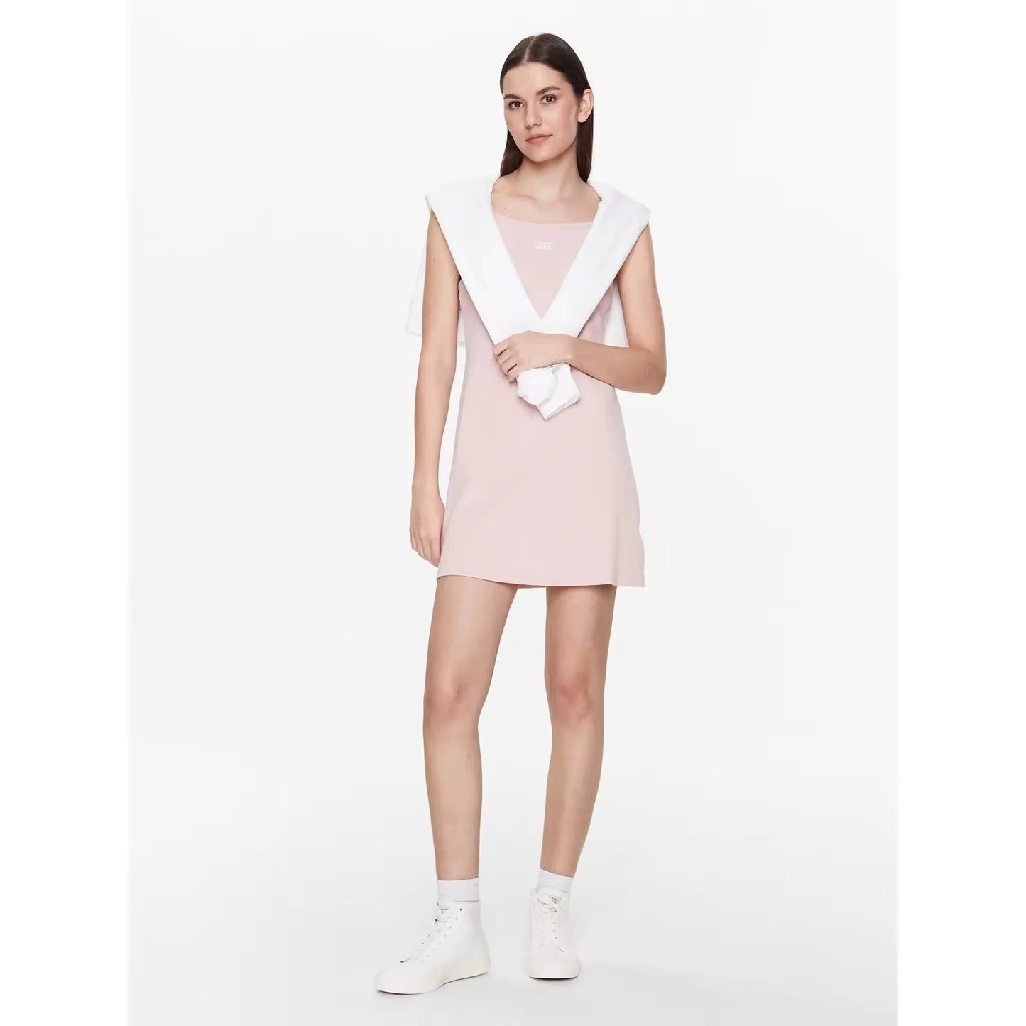 Vans Jessie Dress para mujer - Vestido acampanado con tirantes ajustables, suave mezcla de algodón (58% algodón, 38% poliéster, 4% elastano) para mayor comodidad y estilo, perfecto para fiestas o salidas informales.