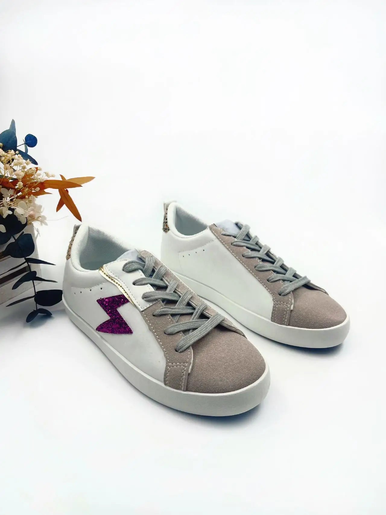Women's Sneakers - Comfortable Lace-Up Sports Shoes, Abrasion-Resistant Rubber Sole, Versatile Styles in Various Colors, Easy-to-Clean Faux Leather Upper, Ideal for Daily Wear and Sports.