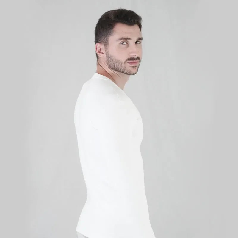 MVA Camiseta Térmica de Manga Larga 8100, Fabricada en 90% Poliamida y 10% Elastano, Cuello Redondo, Ajuste Slim y Diseño sin Costuras para Máxima Comodidad y Calor en Invierno. Perfecta para Deporte al Aire Libre o Uso Casual.